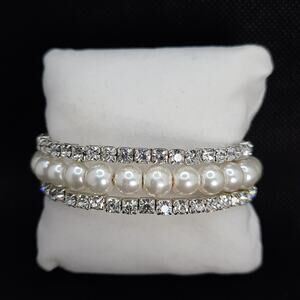 Elegant Faux Pearl Rhinestone Bracelet Wire Wrap Multi Layer Coil Silver Tone